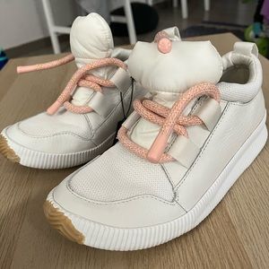 Sorel W tennis shoes - size 9
